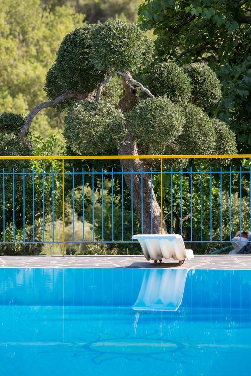 Turismo Rurale Il Sole Villa Sant'Angelo di Brolo Exteriör bild