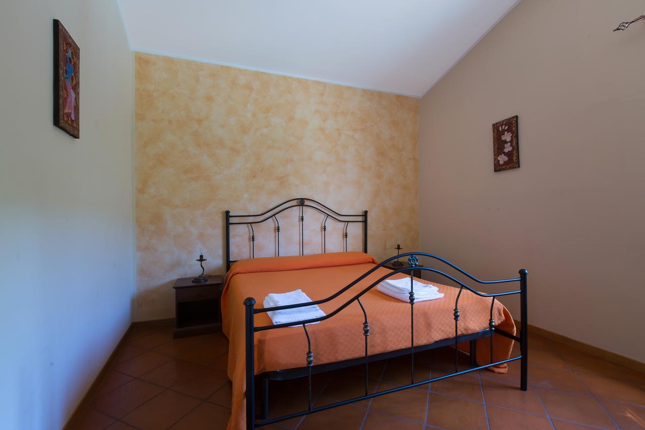 Turismo Rurale Il Sole Villa Sant'Angelo di Brolo Exteriör bild