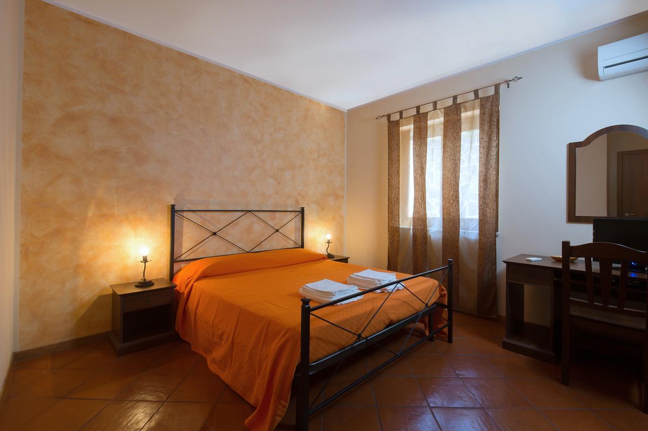 Turismo Rurale Il Sole Villa Sant'Angelo di Brolo Exteriör bild