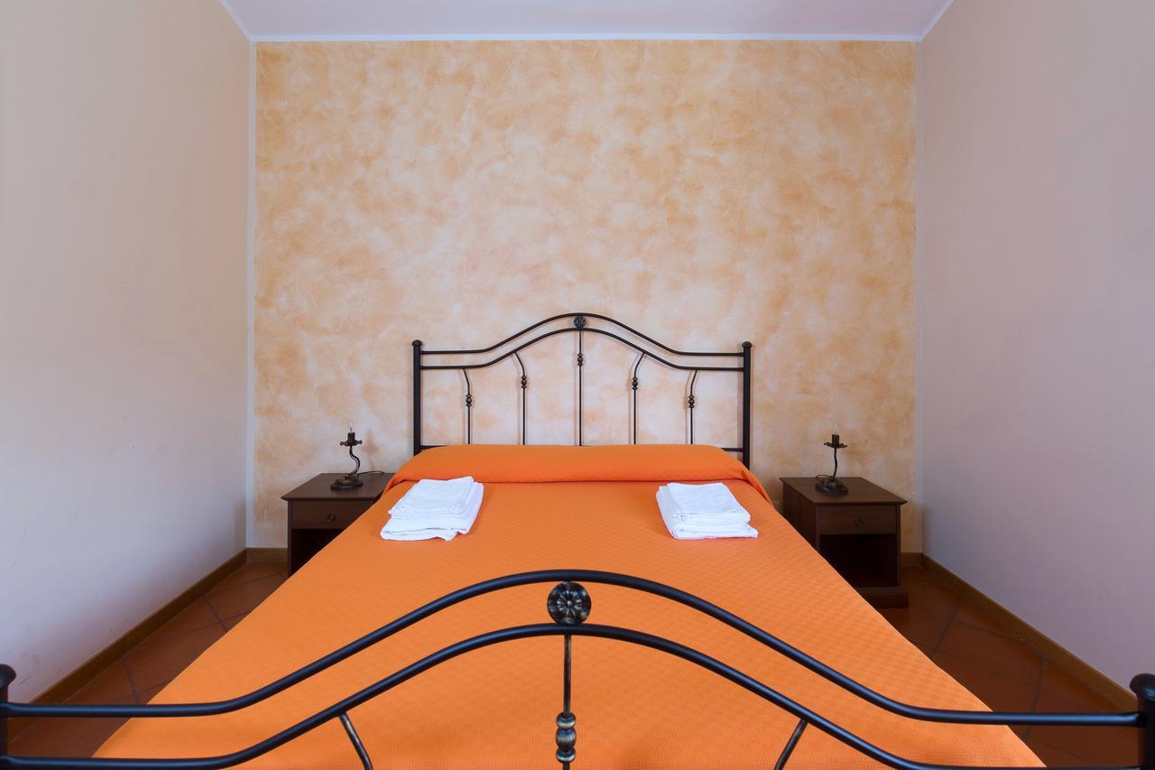 Turismo Rurale Il Sole Villa Sant'Angelo di Brolo Exteriör bild