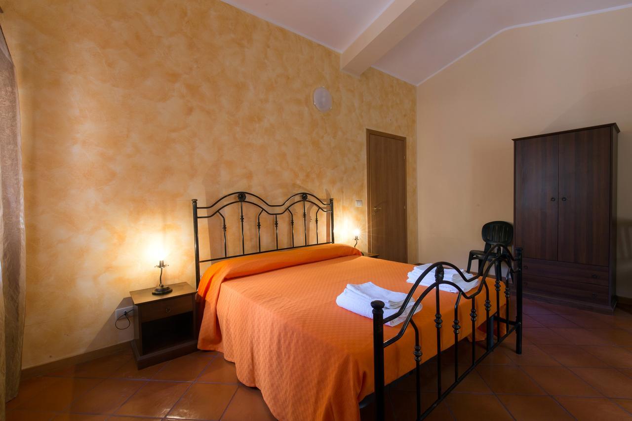 Turismo Rurale Il Sole Villa Sant'Angelo di Brolo Exteriör bild